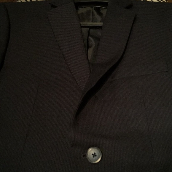 Andrew Marc New York boys suit. - Picture 5 of 8